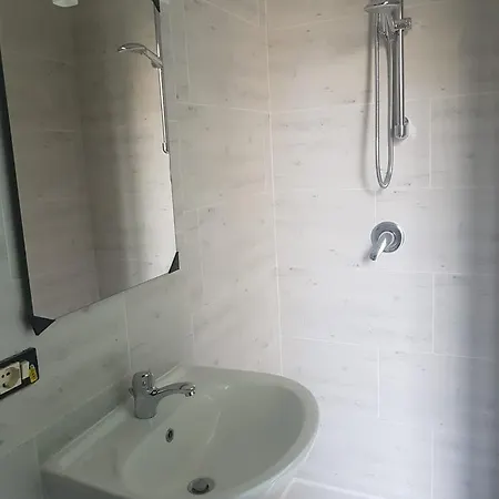 Casanoemi 2 Oda ve Kahvaltı 4*